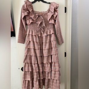 Beautiful dress love the colors in perfect condition